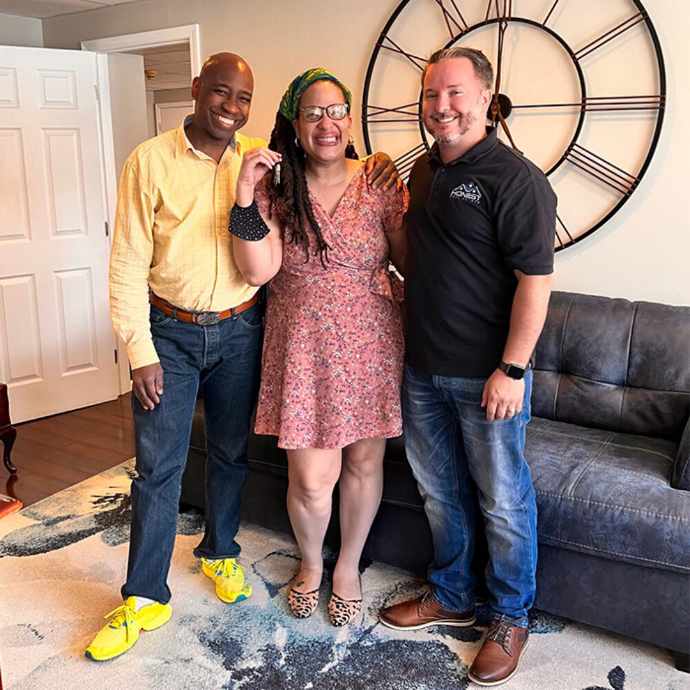 LaTanya Whitehead holds the keys to her new home.