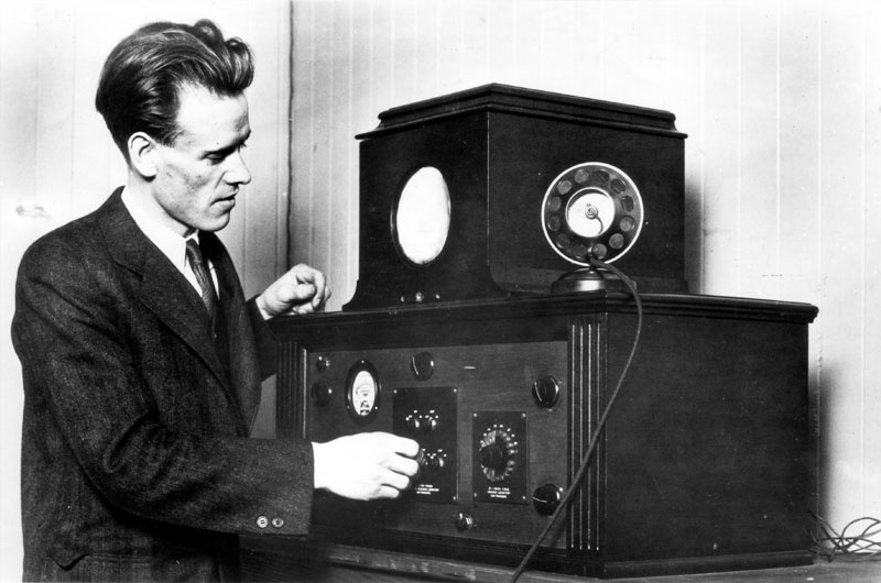 who invented the first digital watch