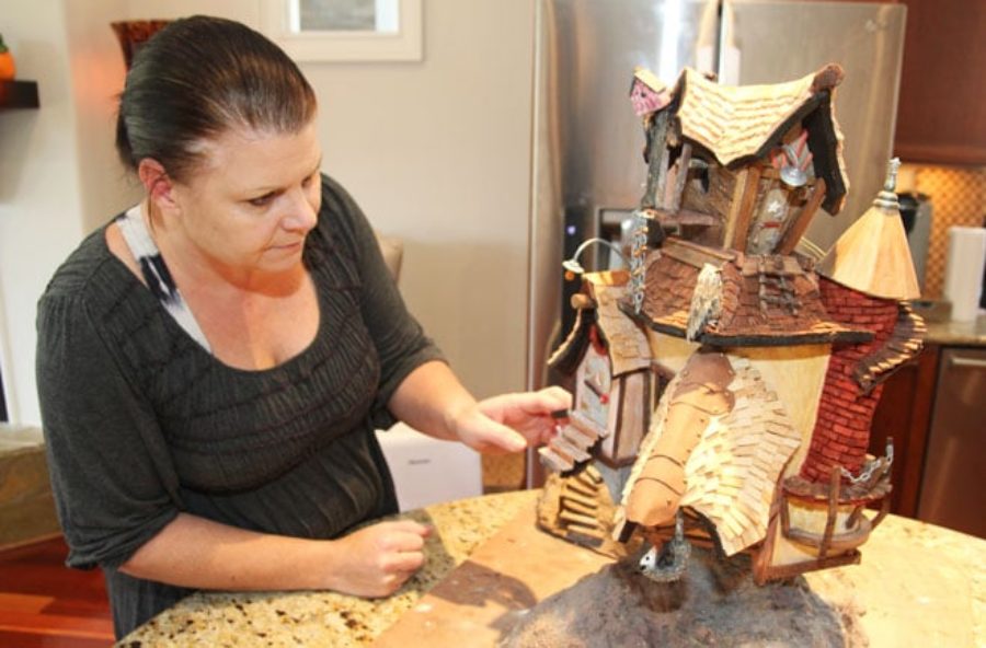 Elmore wins 2015 National Gingerbread House Competition